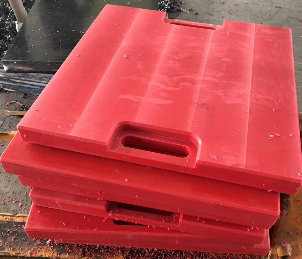 Накладки на выносные опоры крана