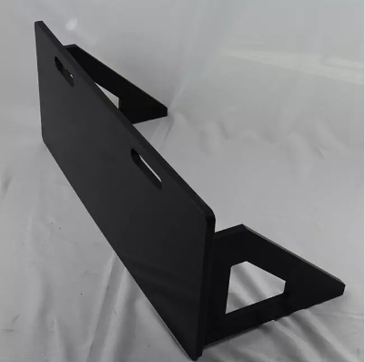 Проходящая стена через баскетбольную доску