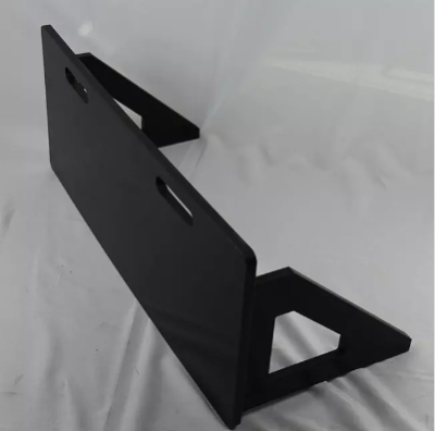 Проходящая стена через баскетбольную доску