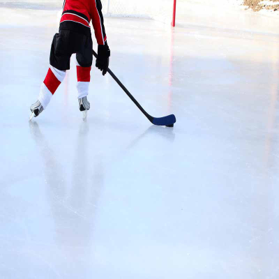 Белая хоккейная площадка для бросков