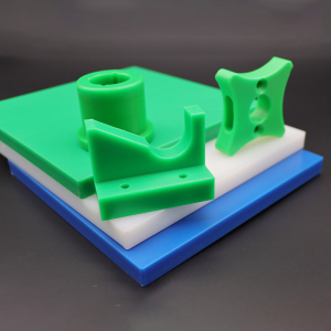 Детали, изготовленные методом механической обработки из СВМПЭ.