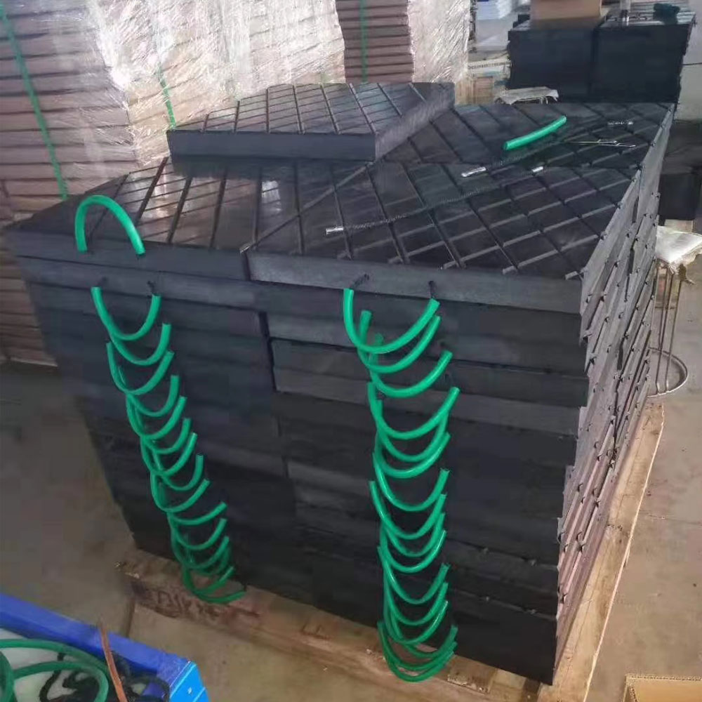 Пластиковые полиэтиленовые коврики для защиты пола Plastic polyethylene floor protection mats