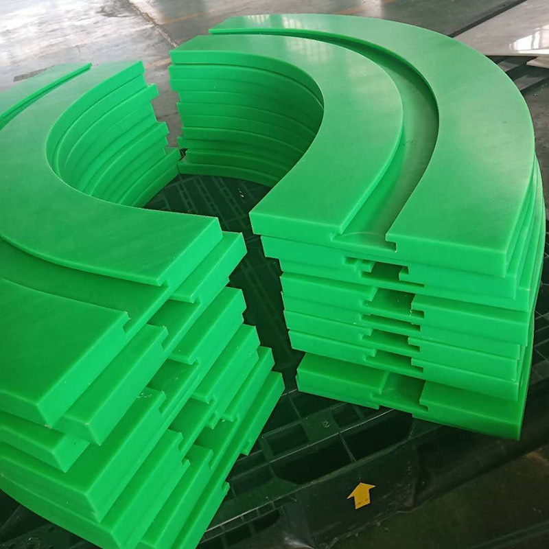 Зеленая износостойкая лента из сверхвысокомолекулярного полиэтилена Зеленая износостойкая лента из сверхвысокомолекулярного полиэтилена